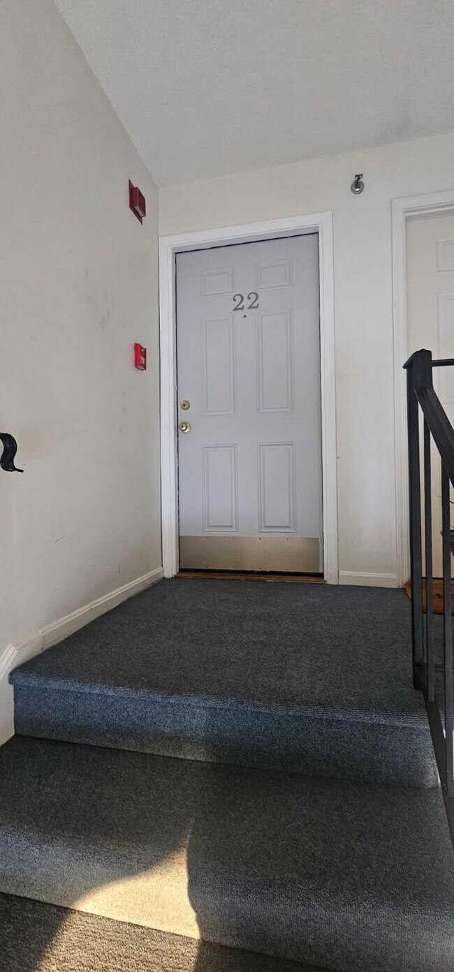 Foto del edificio - 94 Tennis Plaza Rd