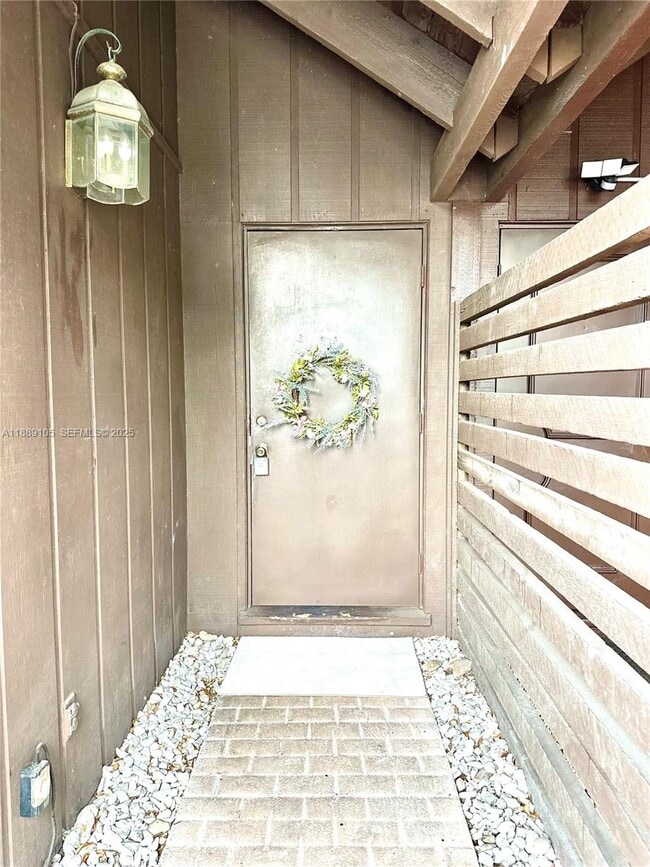 Building Photo - 497 N University Dr