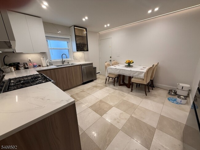 Foto del edificio - 18 Aubrey St