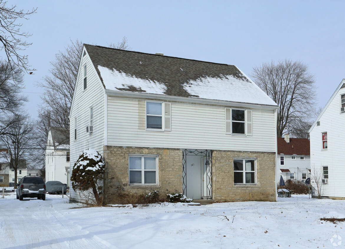 Primary Photo - Woodcliff Condominiums