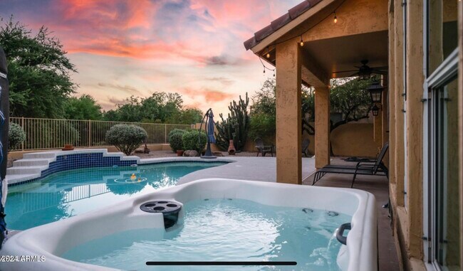 Foto del edificio - 4417 E Rancho Caliente Dr