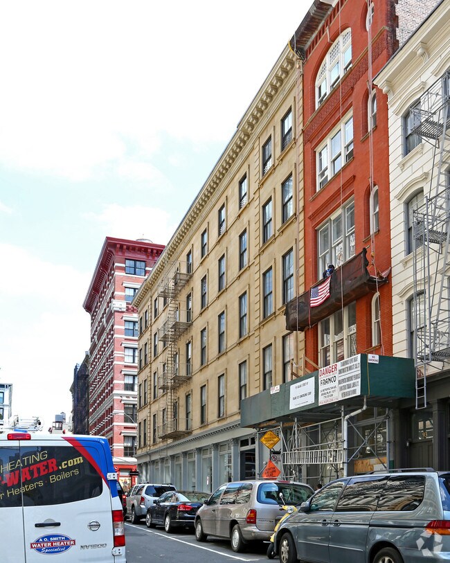 Building Photo - 35 Mercer St