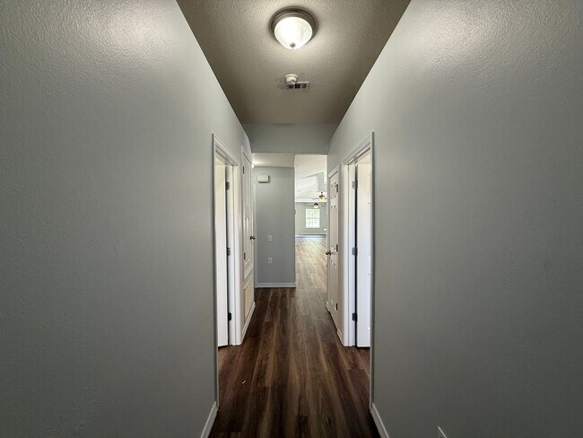Foto del edificio - 1229 Brownfield Rd