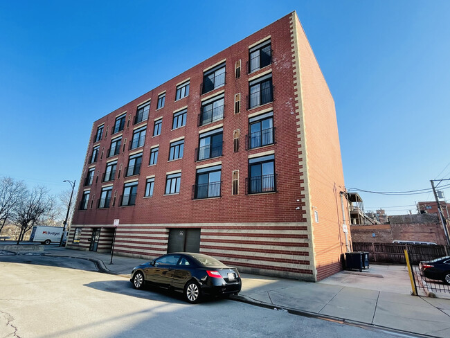 Foto del edificio - 3000 S Wentworth Ave