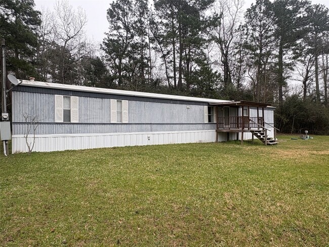 Building Photo - 0 Hall Dr S