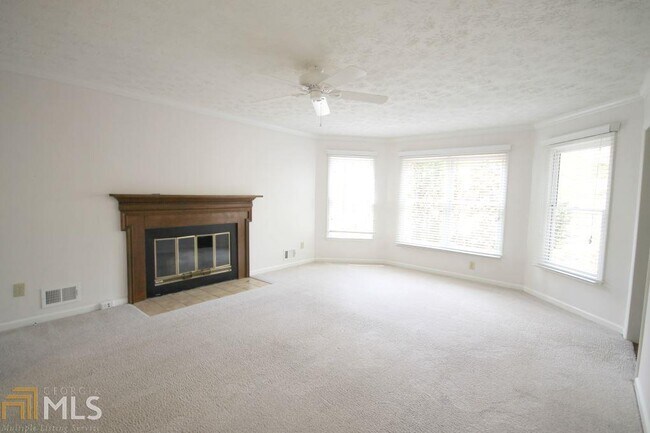 Building Photo - 661 Allana Ct