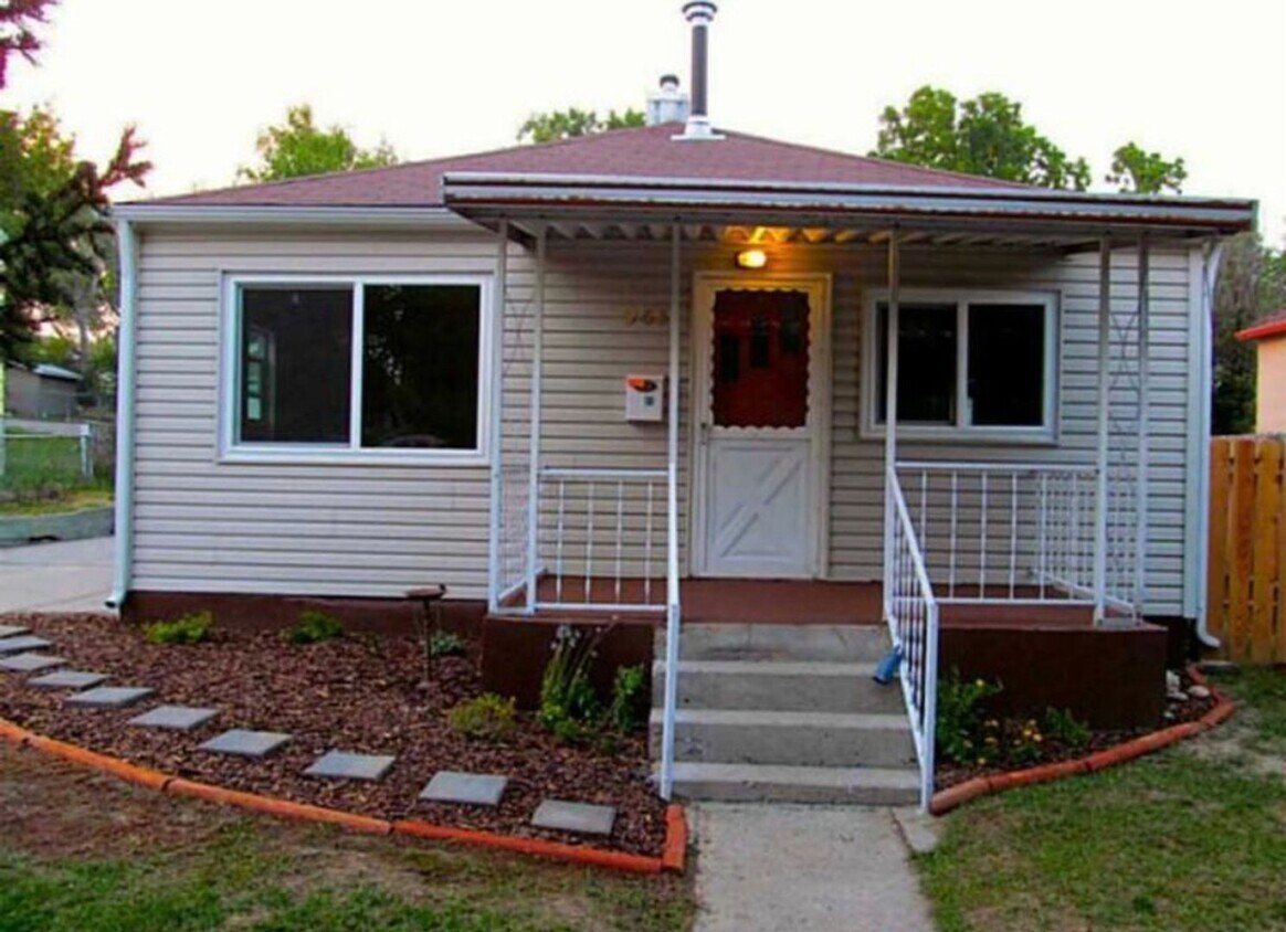 Foto principal - 741 Lewis Ave