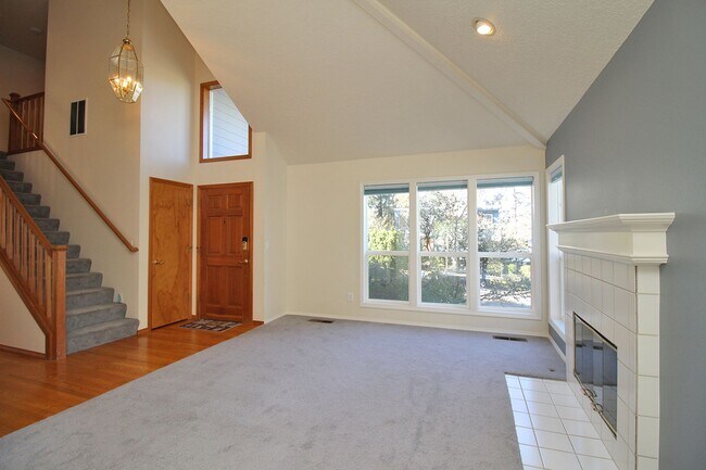 Building Photo - 9614 SW 54th Ave