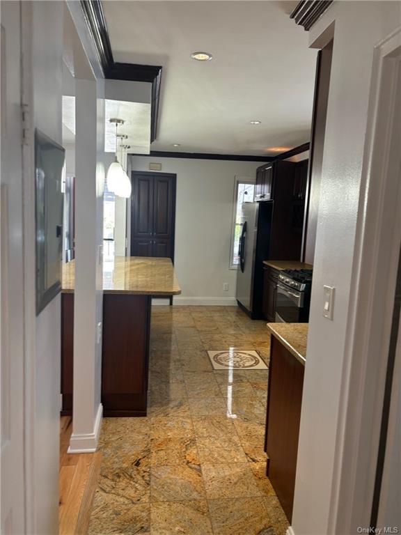 Foto del edificio - 2065 Bogart Ave