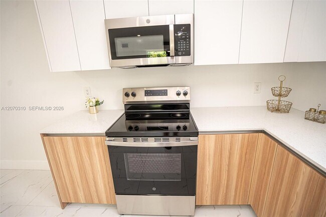 Foto del edificio - 20720 NW 34th Ave