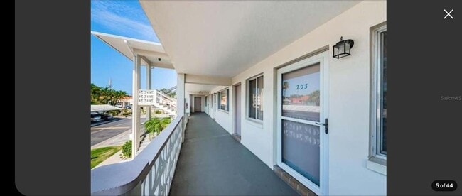 Building Photo - 1235 S Highland Ave