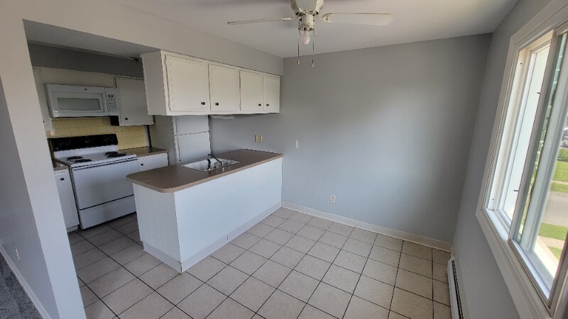 Primary Photo - 230 Parkridge Ave