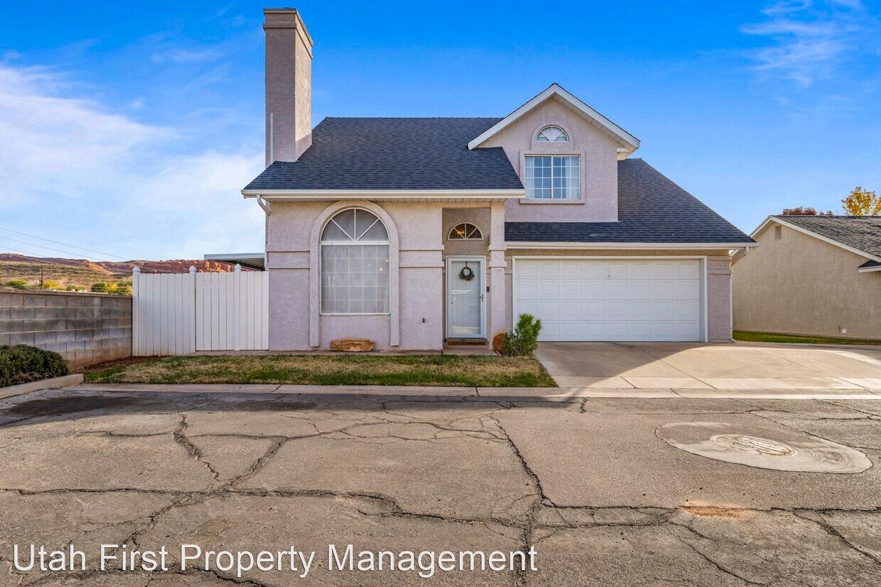Primary Photo - 4 br, 2.5 bath House - 1040 N 1300 W Unit 66
