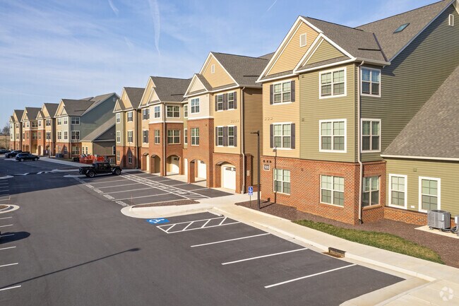 Fila de unidades - Washington Landing Apartments