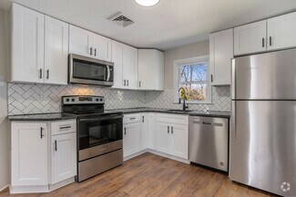 Building Photo - 800 W Orvilla Rd