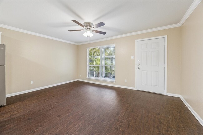 Building Photo - 300 Pecore St