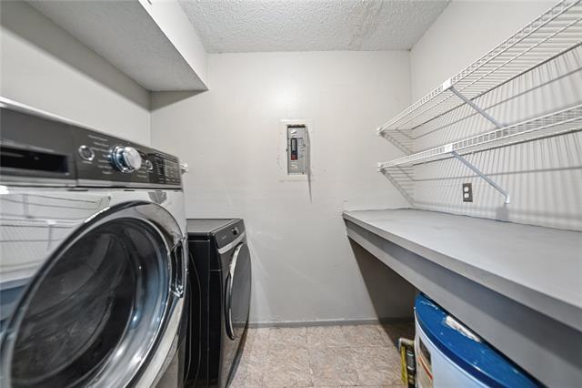 Foto del edificio - 12484 Abrams Rd