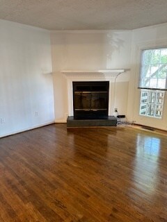 Sala de estar - 612 N Oxford St