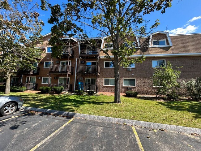 Foto del edificio - Furnished Medium Term Condo for Rent - ALL...