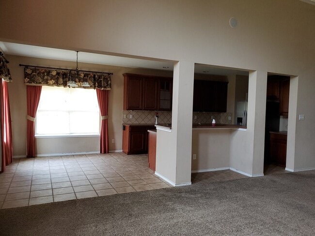 Foto del edificio - 627 Magnolia Ln
