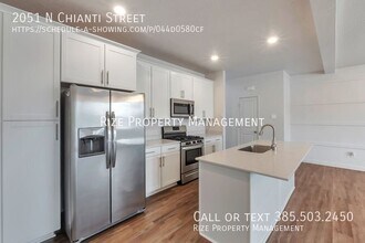 Building Photo - 2051 N Chianti St