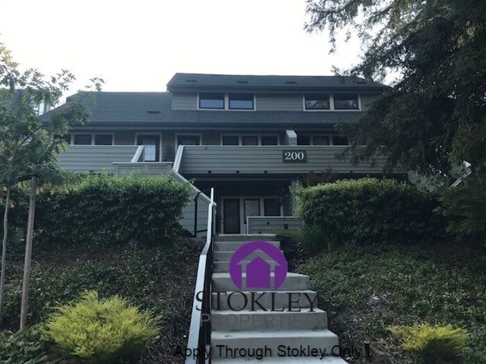 Primary Photo - Stokley Properties presents 200 Suntree La...