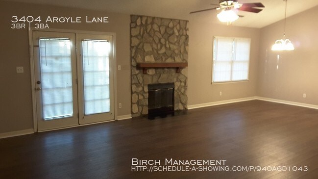 Foto del edificio - 3404 Argyle Ln
