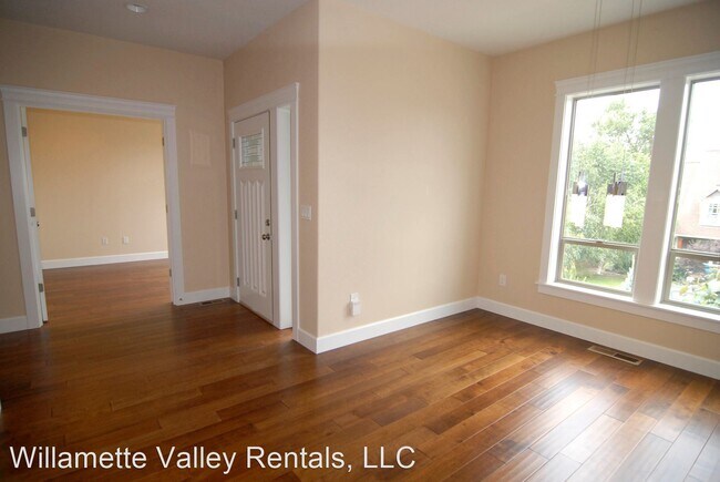 Building Photo - 3 br, 2 bath House - 2034 Celeen Ave SE