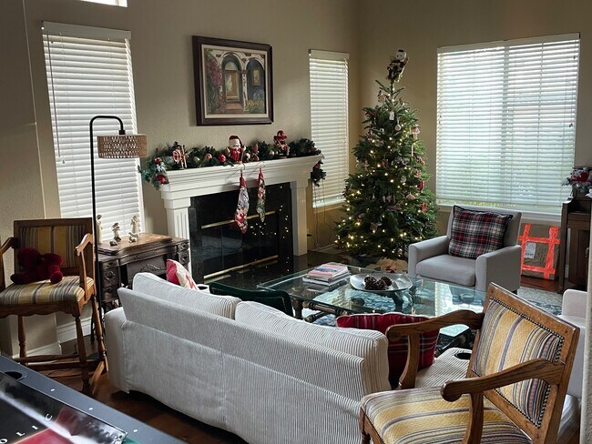 Sala de estar - 5028 Pearlman Way