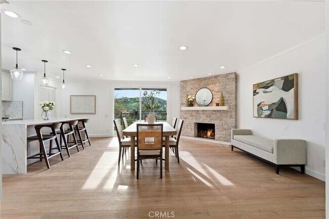 Foto del edificio - 24308 Highlander Rd