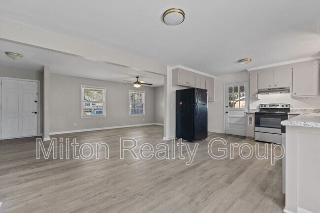 Foto del edificio - 329 S McPherson Church Rd