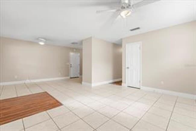 Foto del edificio - FOR RENT!!! CHARMING AND COZY 3 BEDROOM 2 ...