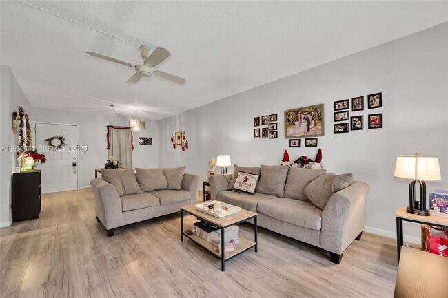 Foto del edificio - 1820 SW 81st Ave