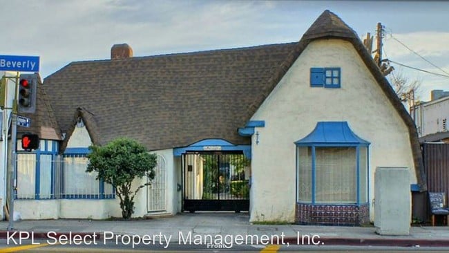 Building Photo - 4350 Beverly Blvd
