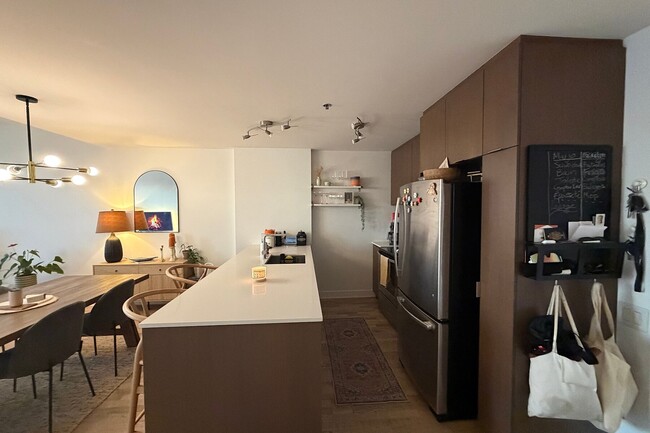 Building Photo - 3100 Rue Rachel E