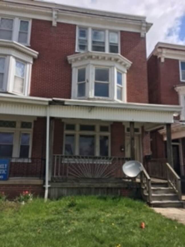 Building Photo - 315 Carlisle Ave
