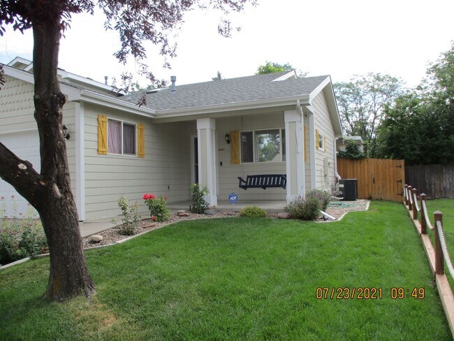 Foto del edificio - Beautiful 3 Bedroom, 2 Bath, Ranch home fo...