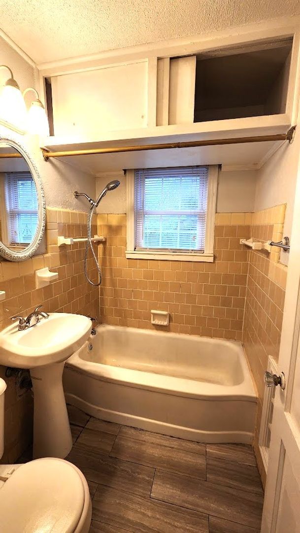 Foto del edificio - Cute 3 Bed 1 Bath in May Ten Addition NW O...