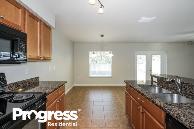 Building Photo - 7850 Carriage Pointe Dr