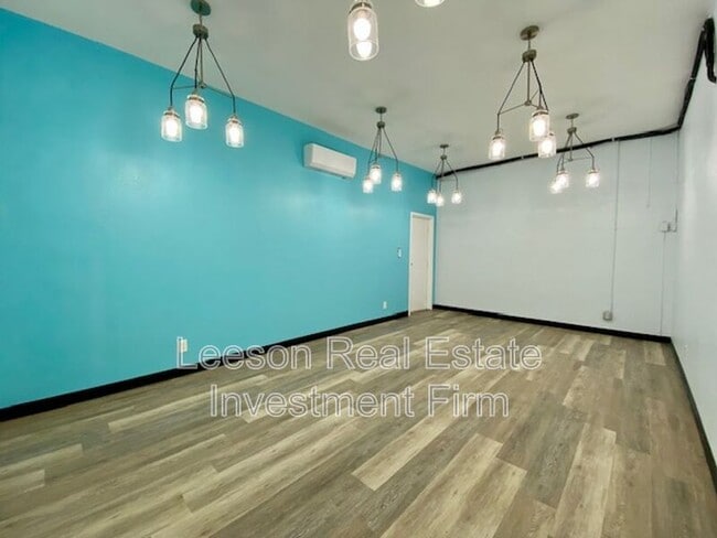 Building Photo - 218-228 North Market Street