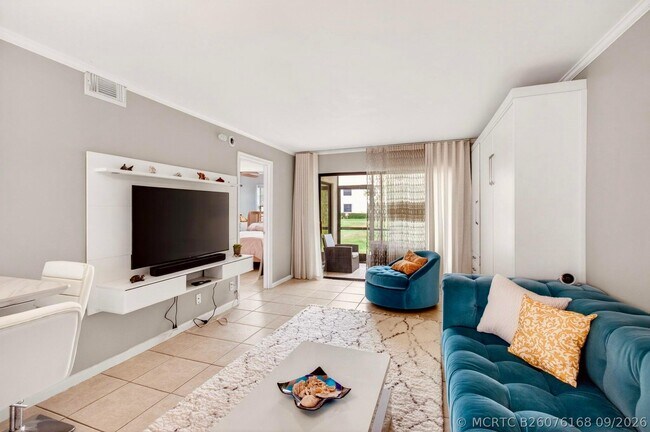 Building Photo - 321 Norwood Terrace