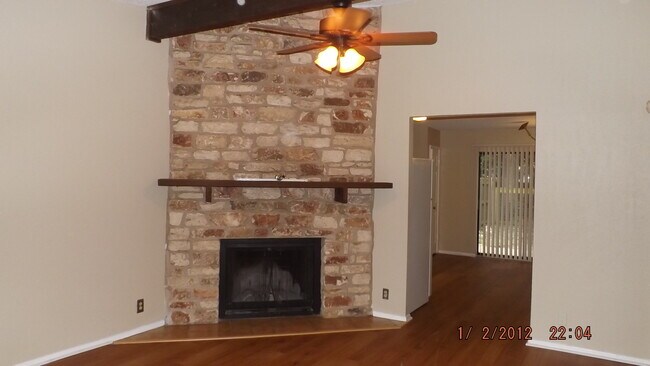 Foto del edificio - Carley Properties LLC 1 (11713 Argonne Forest Trl)