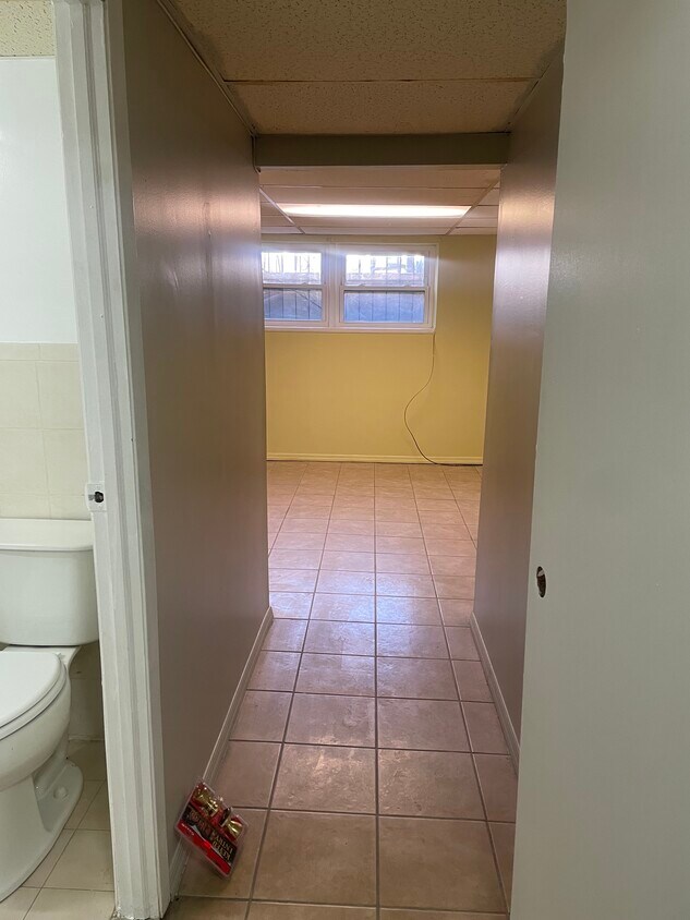 Foto principal - 1051 E 104th St