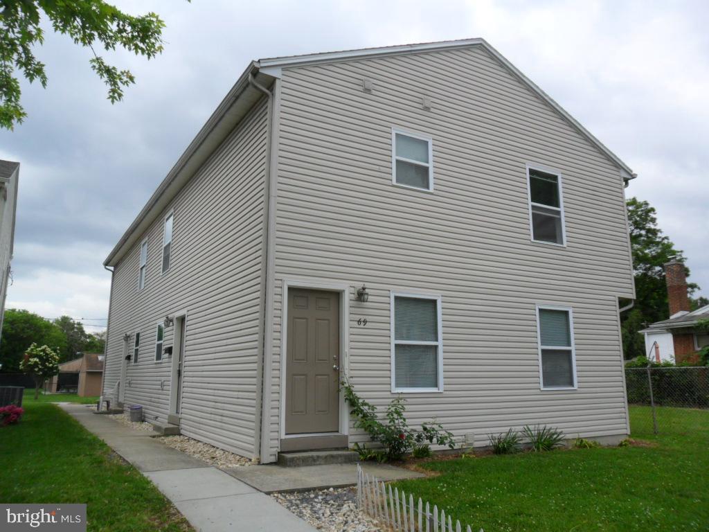 Primary Photo - 69 Herman Ave