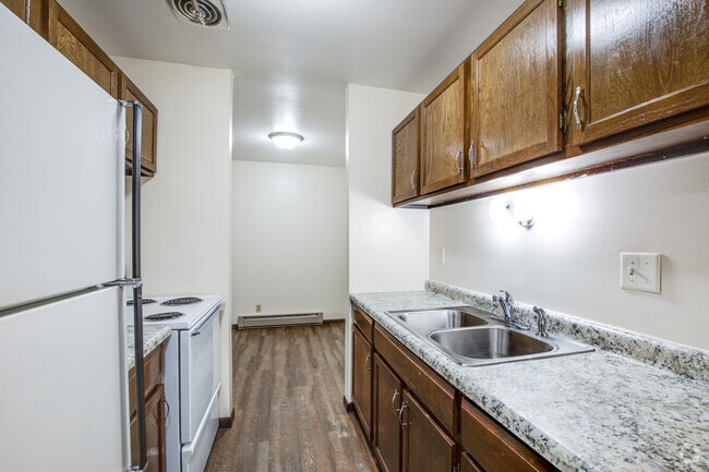 1BR, 1BA - 624SF - Half Moon Lake Apartments