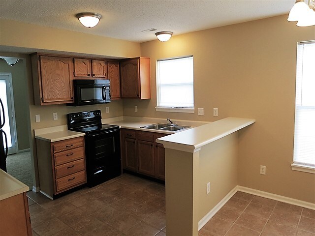 Building Photo - 9789 Gibbon Ln