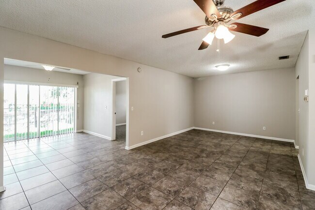 Building Photo - 5105 Chamber Ct