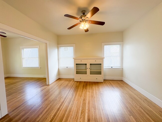 Foto del edificio - 2522 Capitol Ave