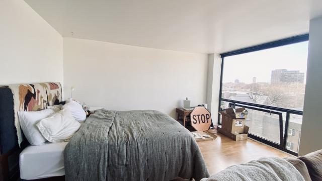 Building Photo - 0 bedroom in Chicago IL 60613