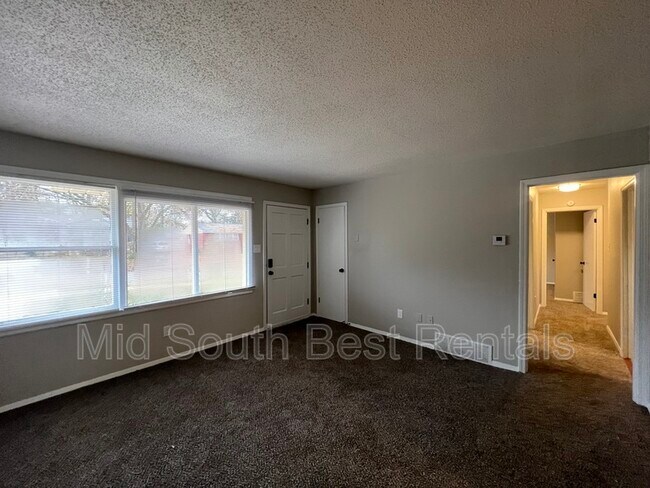 Building Photo - 2178 Pamela Dr